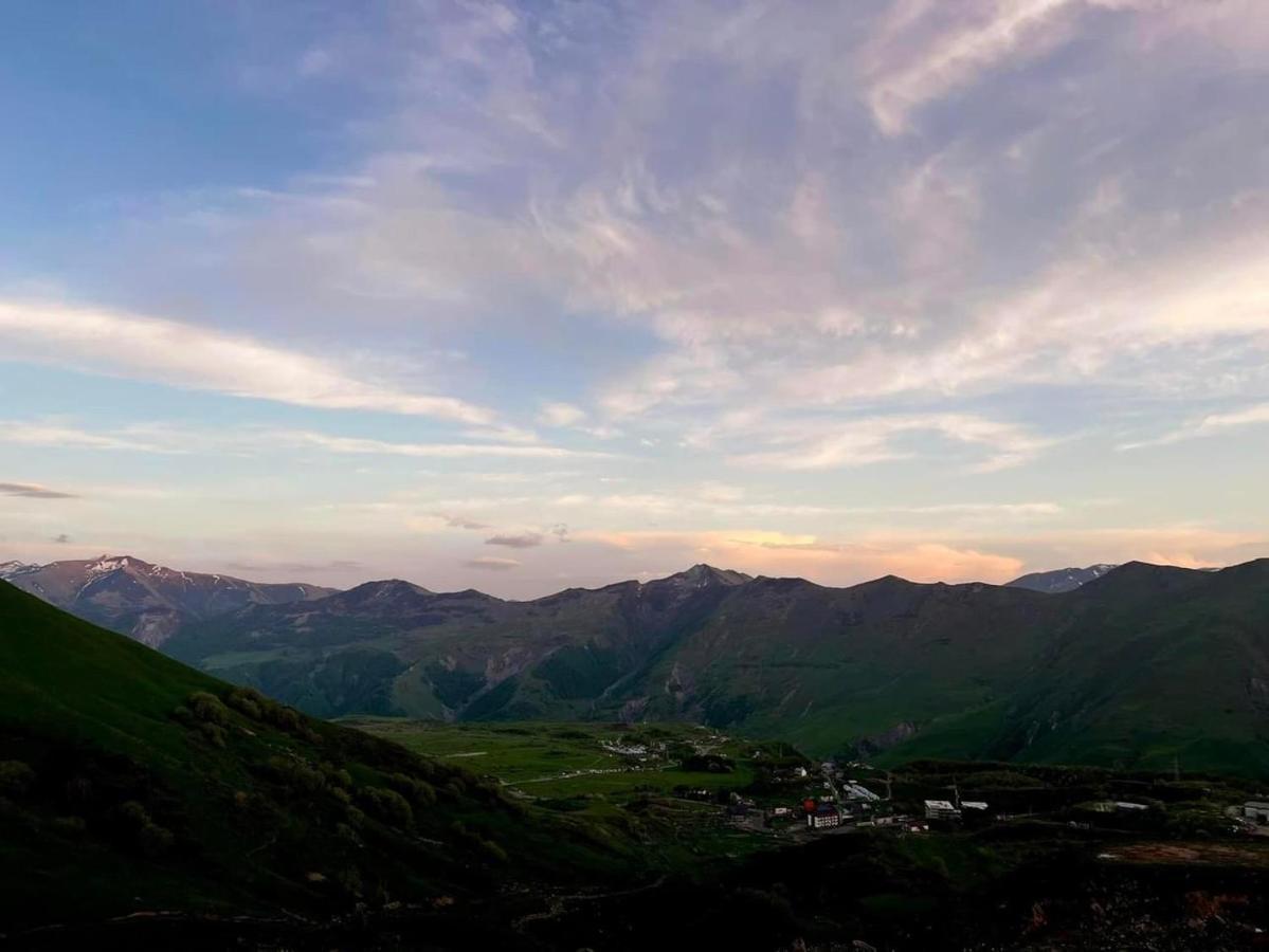 Touch The Mountains, Twins Hotel, New Gudauri Exterior photo