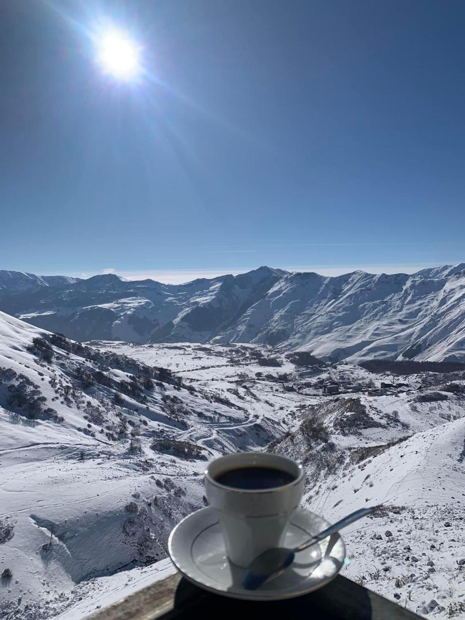 Touch The Mountains, Twins Hotel, New Gudauri Exterior photo